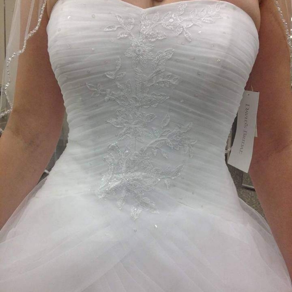 David Bridal size 8 ballgown wedding dress - Picture 1 of 7